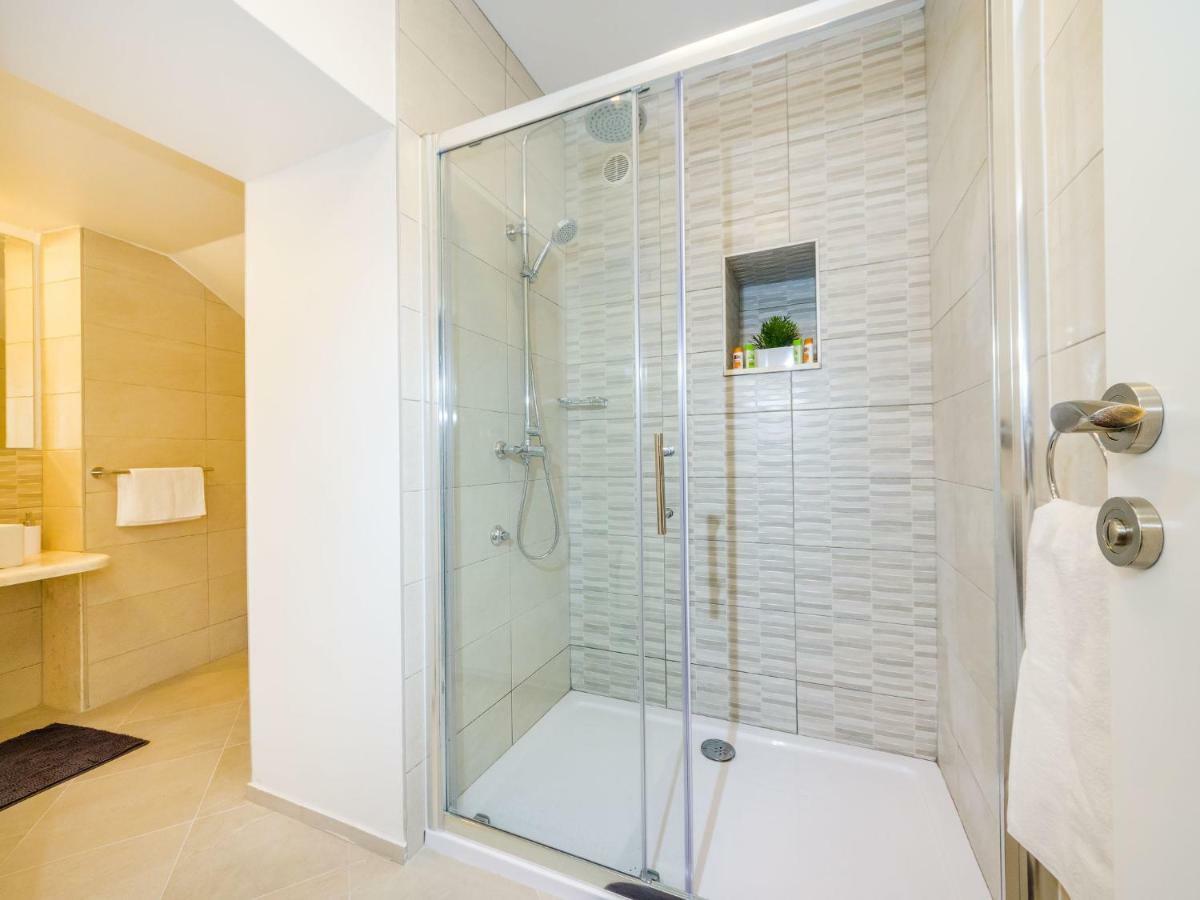וודיצה Navis Luxury Apartments מראה חיצוני תמונה